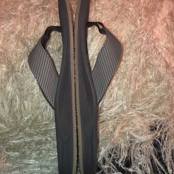 NWOT REEF MEN’S PHANTOM 11 FLIP FLOPS LIGTH WEIGHT main image 6